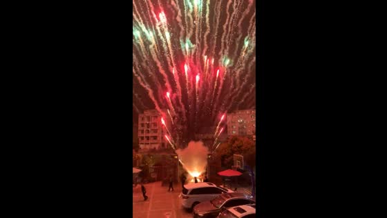 Family spectacle: Fujian's dazzling spring festival fireworks