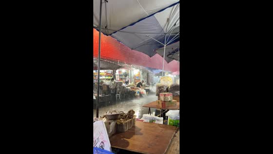 Heavy rain and powerful winds hit marketplace during Typhoon Saudel in Fujian, China