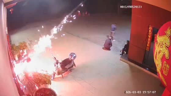 Man struck by stray firework during nighttime in Sichuan, China