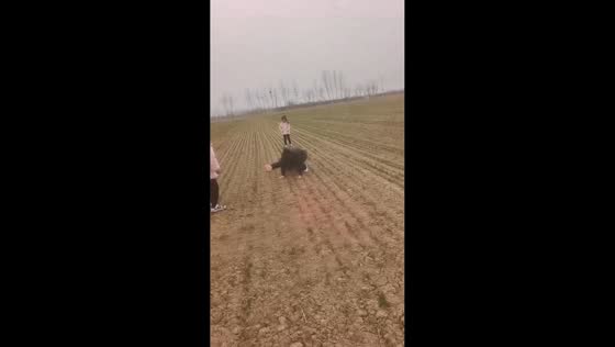 Man falls during leapfrog game in Shandong, China