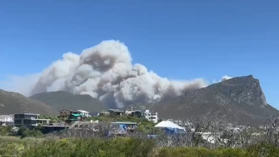 Wildfire threatens Bettys Bay as new blaze ignites in Overberg