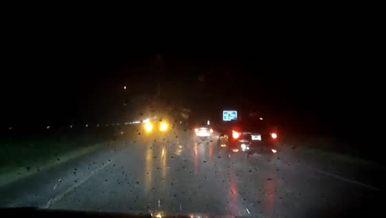 Heavy rain hits I-35 Northbound near Ankeny, IA
