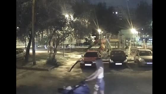 Mother detained after abandoning child in Moscow street