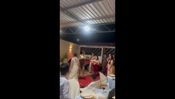 Bouquet dispute during wedding in Manaus, Brazil