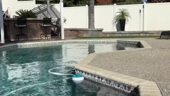 Shaking in pool caused by earthquake in Vacaville, California, USA