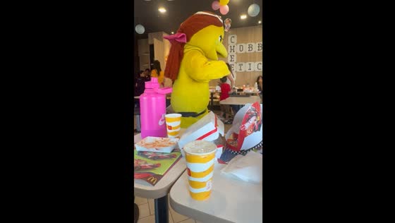 Naked birdie: hilarious wardrobe malfunction at Cainta event